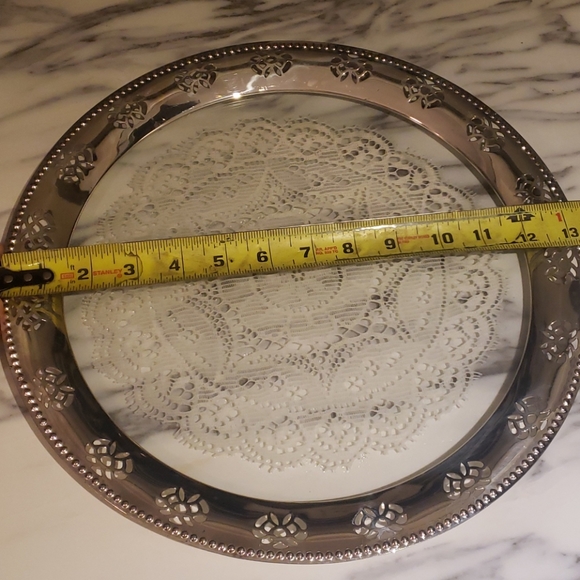 Vintage serving tray with doily - Picture 7 of 8